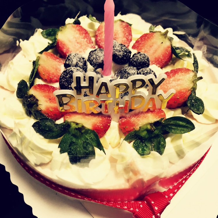 草莓果粒冻芝士蛋糕