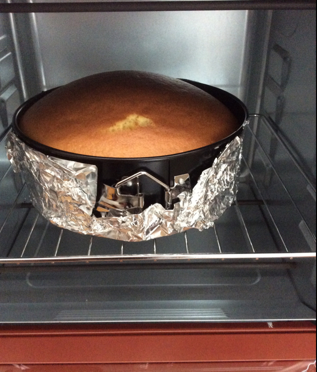 烤箱做蛋糕（戚风蛋糕的做法）