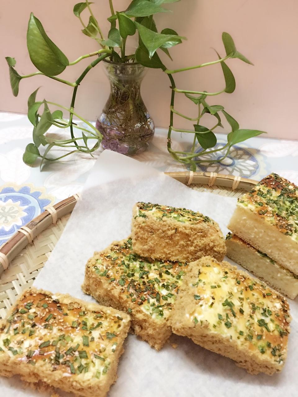 香葱肉松面包