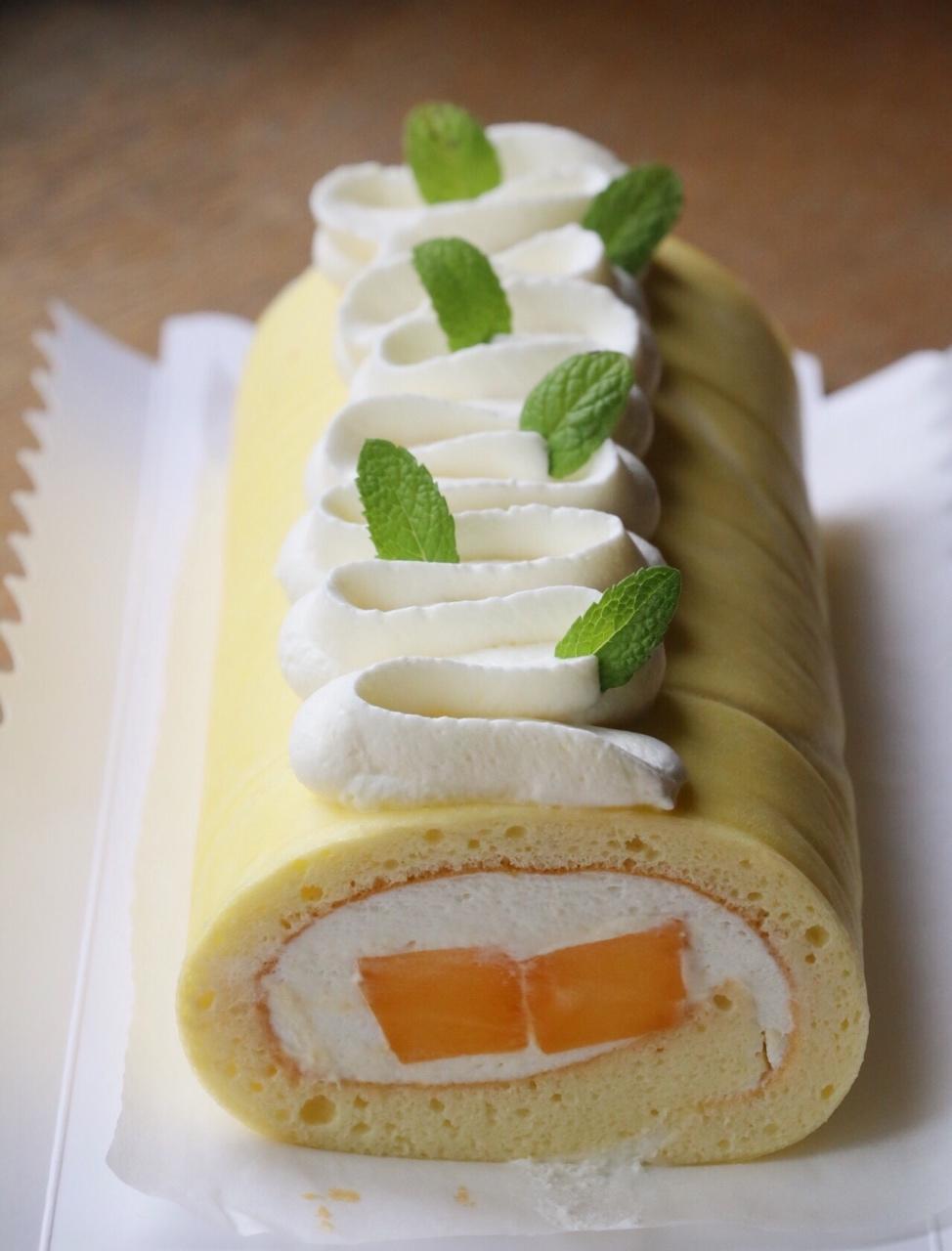 切了西瓜卖西瓜做的蛋糕卷芒果味