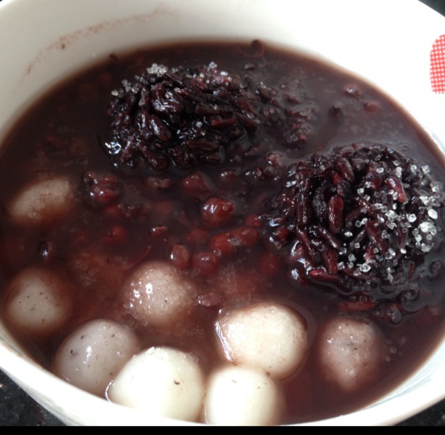 黑米红豆红枣粥