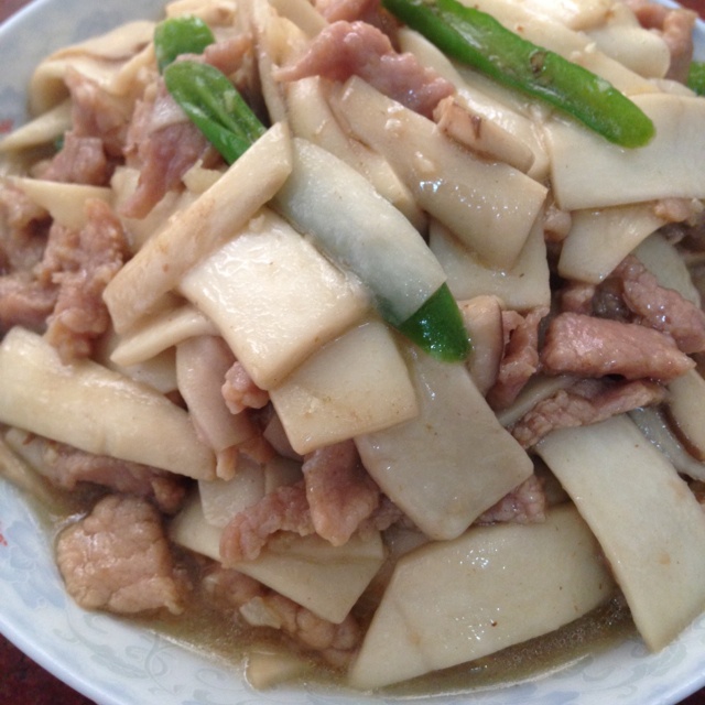 手撕杏鲍菇炒肉丝