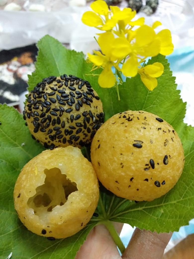 30年传承匠心之作74秒杀会场的空心油麻团