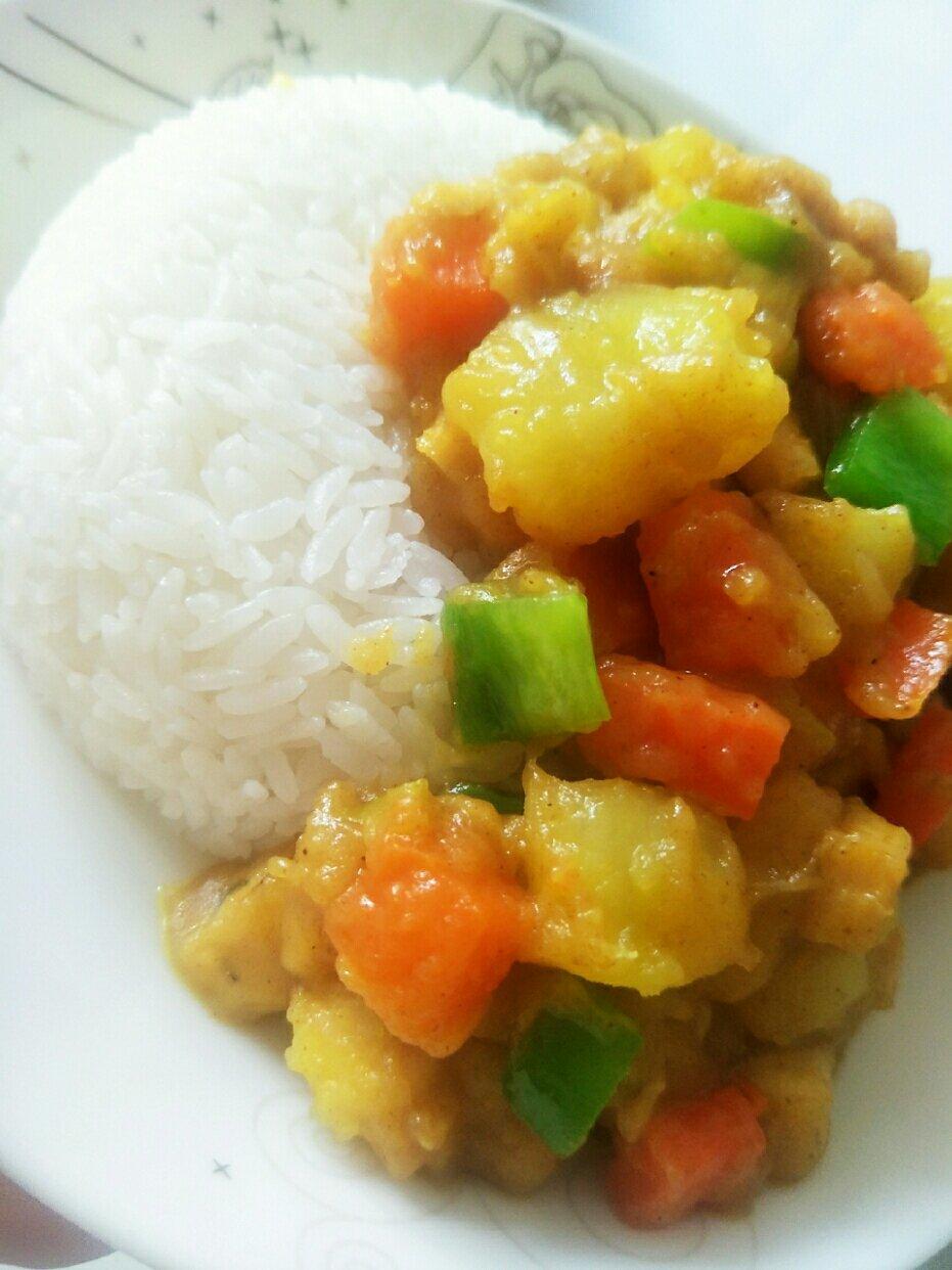 咖喱鸡块饭