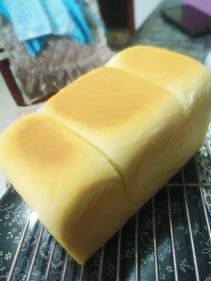 面包吐司(手工30分钟揉出手套膜)