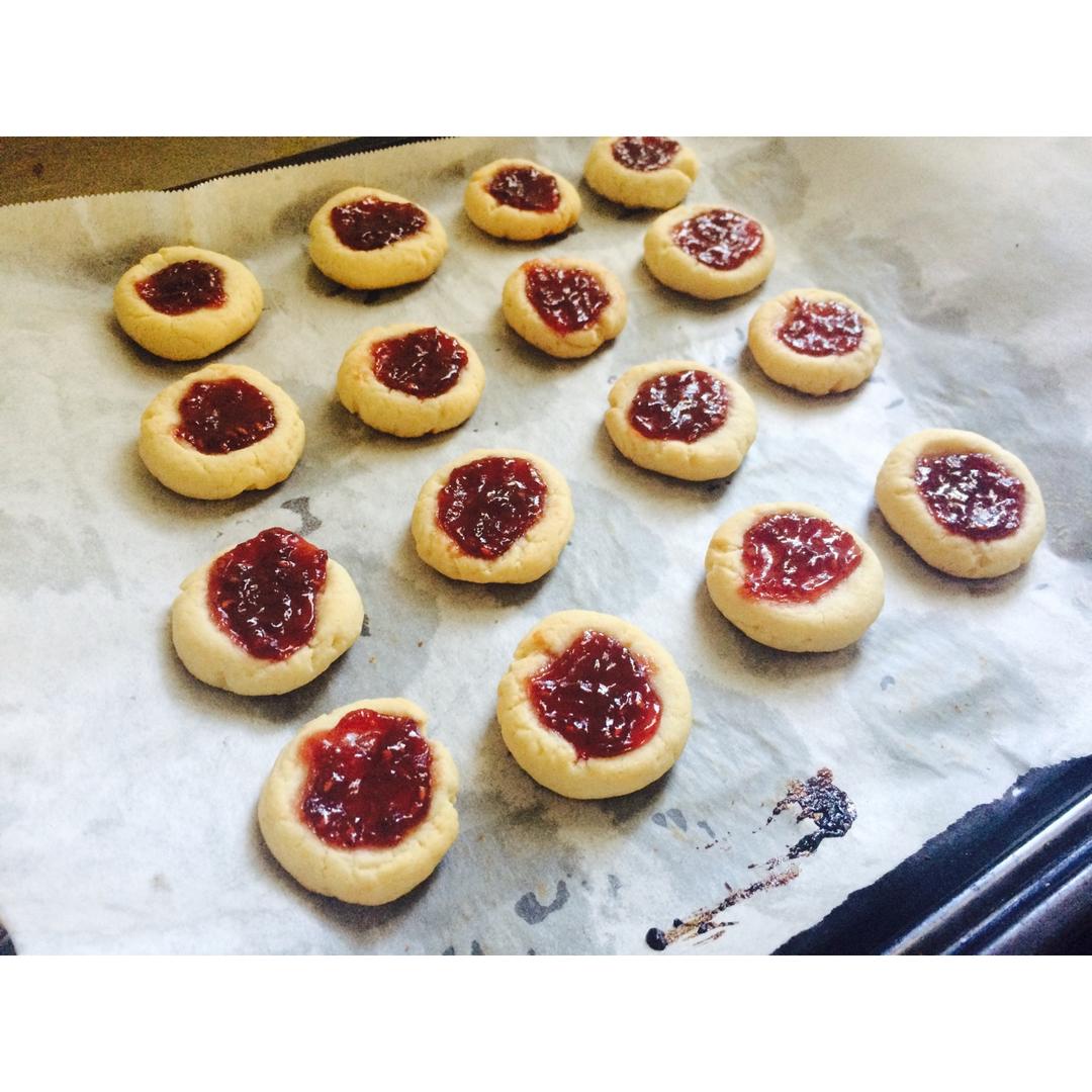 特浓奶香果酱酥饼