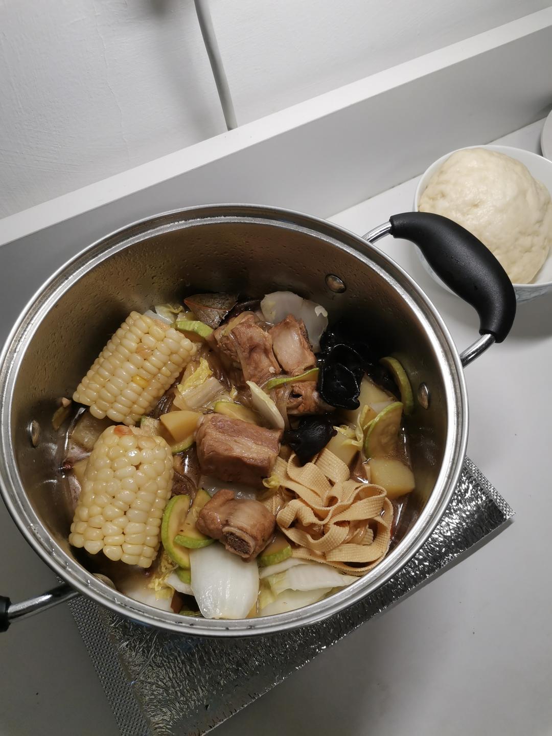 土豆炖排骨