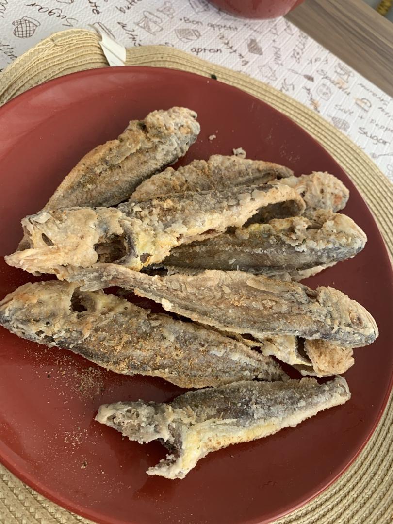 外酥里嫩：不会回软的干炸小黄鱼。