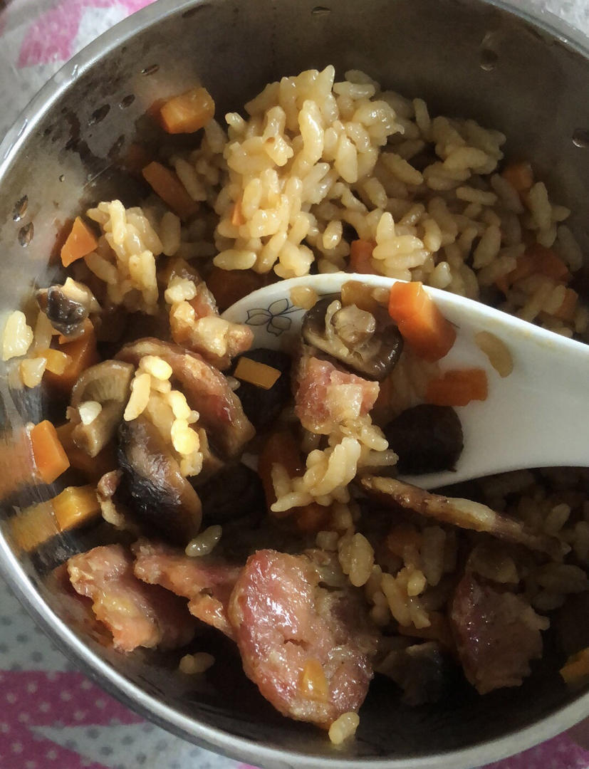 懒人必备～电饭煲腊肠焖饭