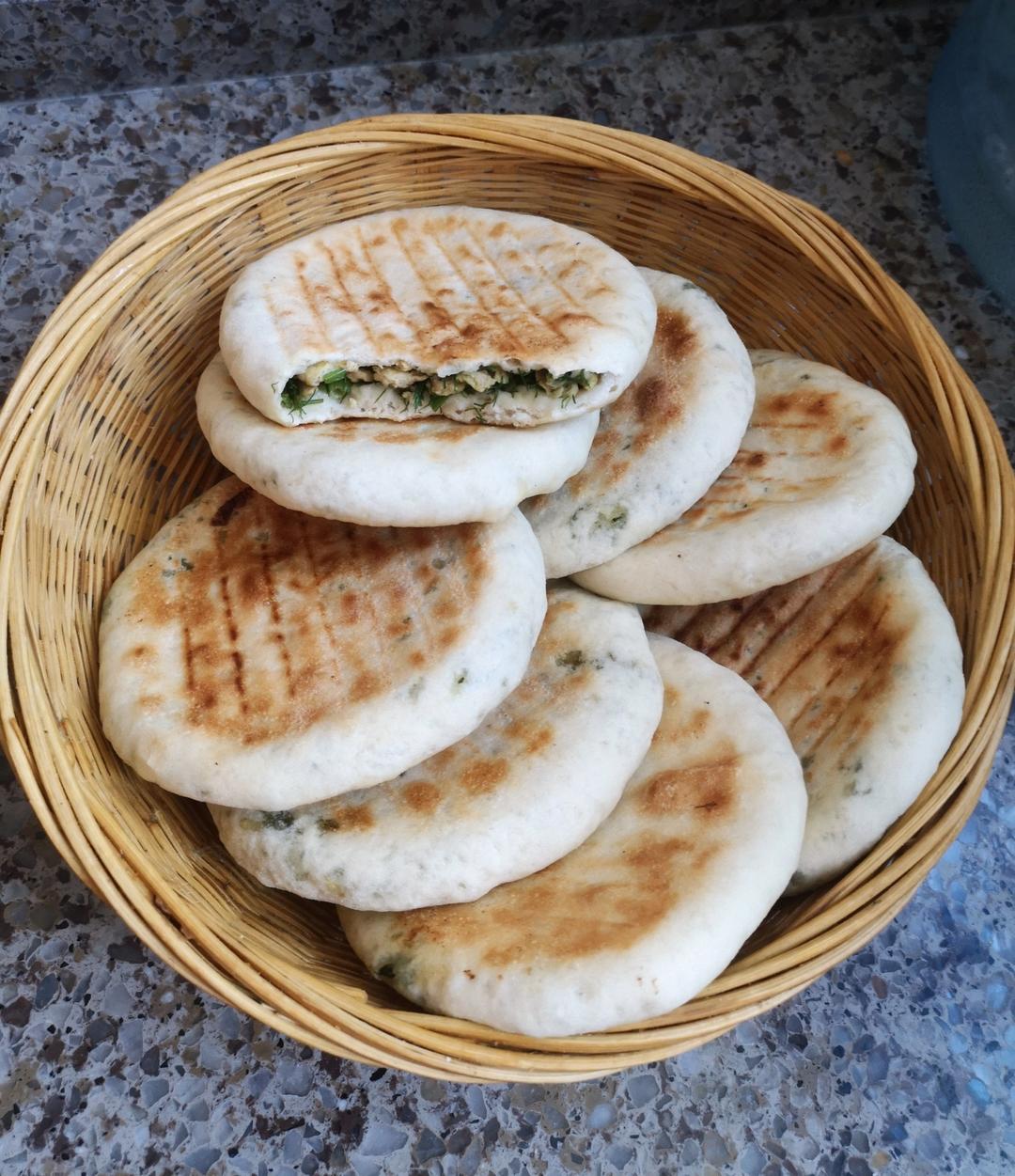 茴香鸡蛋馅饼