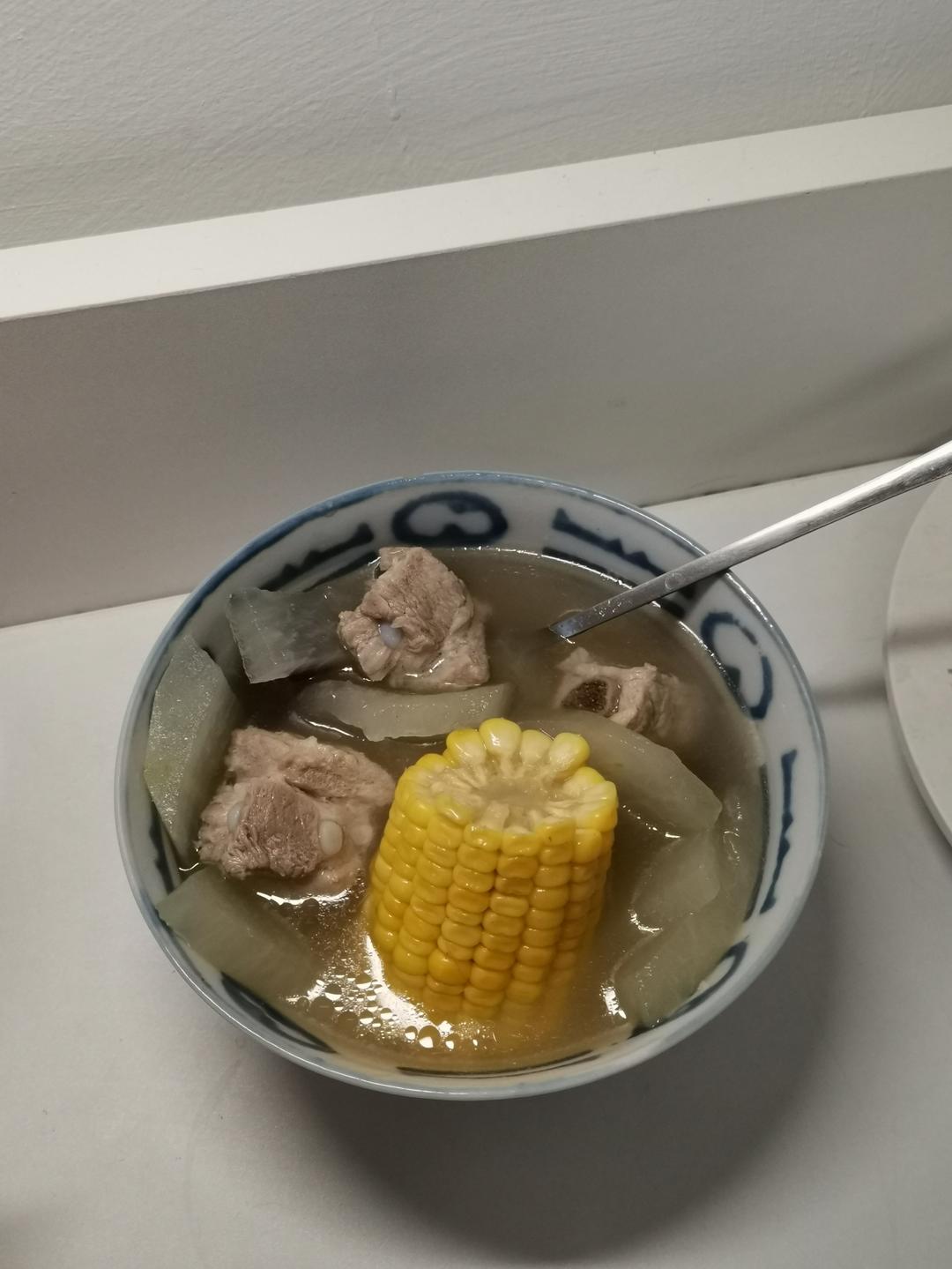冬瓜玉米排骨汤(不好喝我去你家给你做！！)