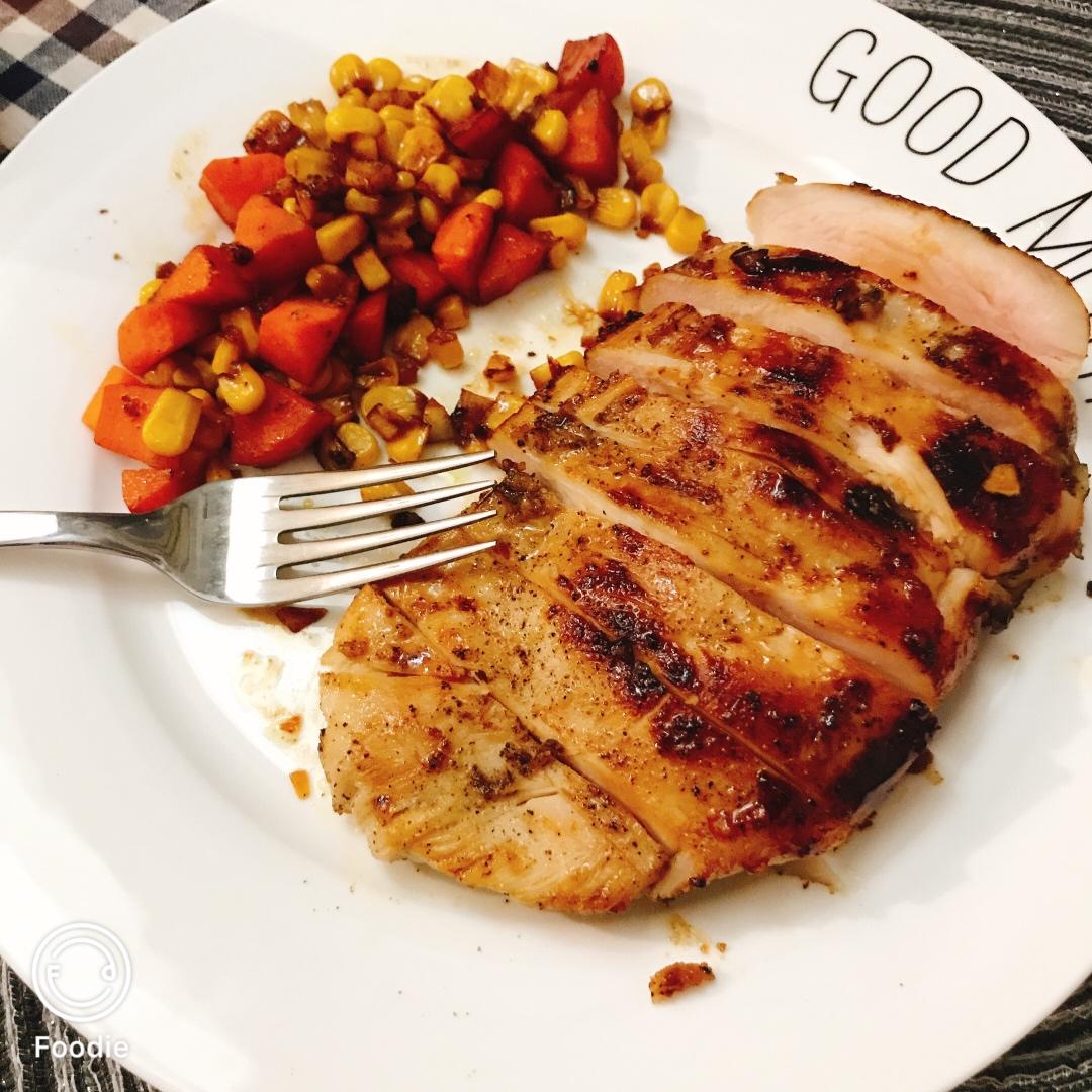 酷炫屌炸天好吃的煎鸡胸肉（香蒜蜂蜜煎鸡胸肉）