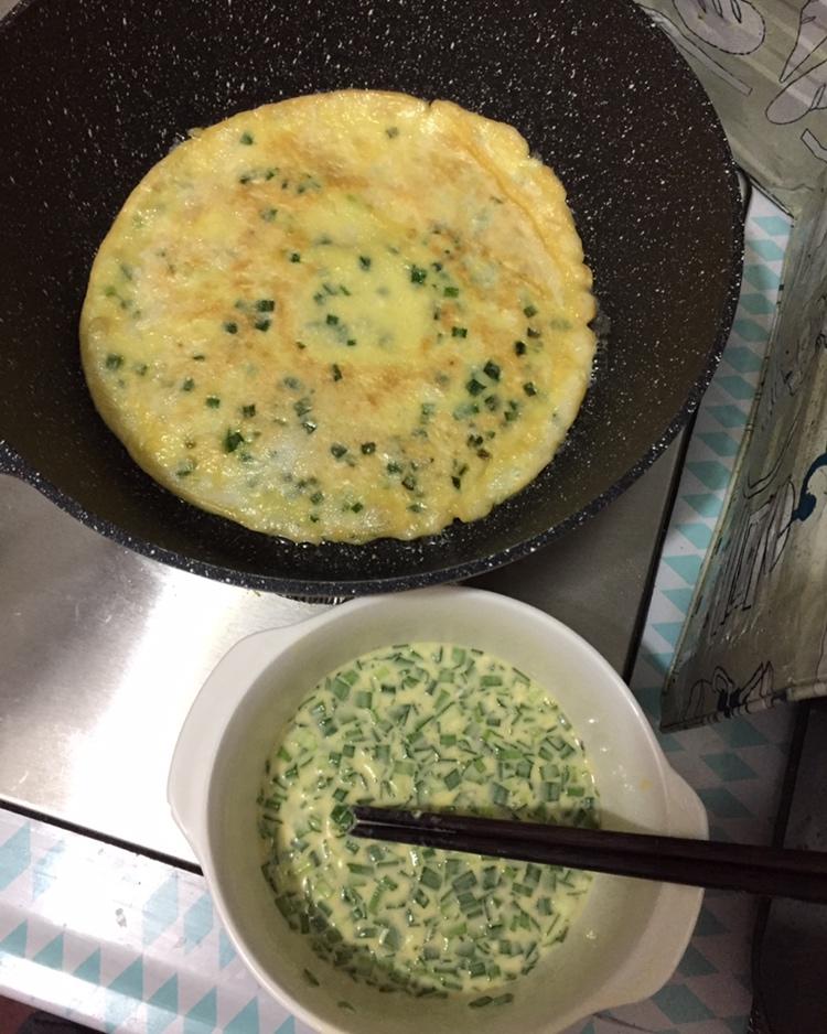 韭菜鸡蛋摊饼