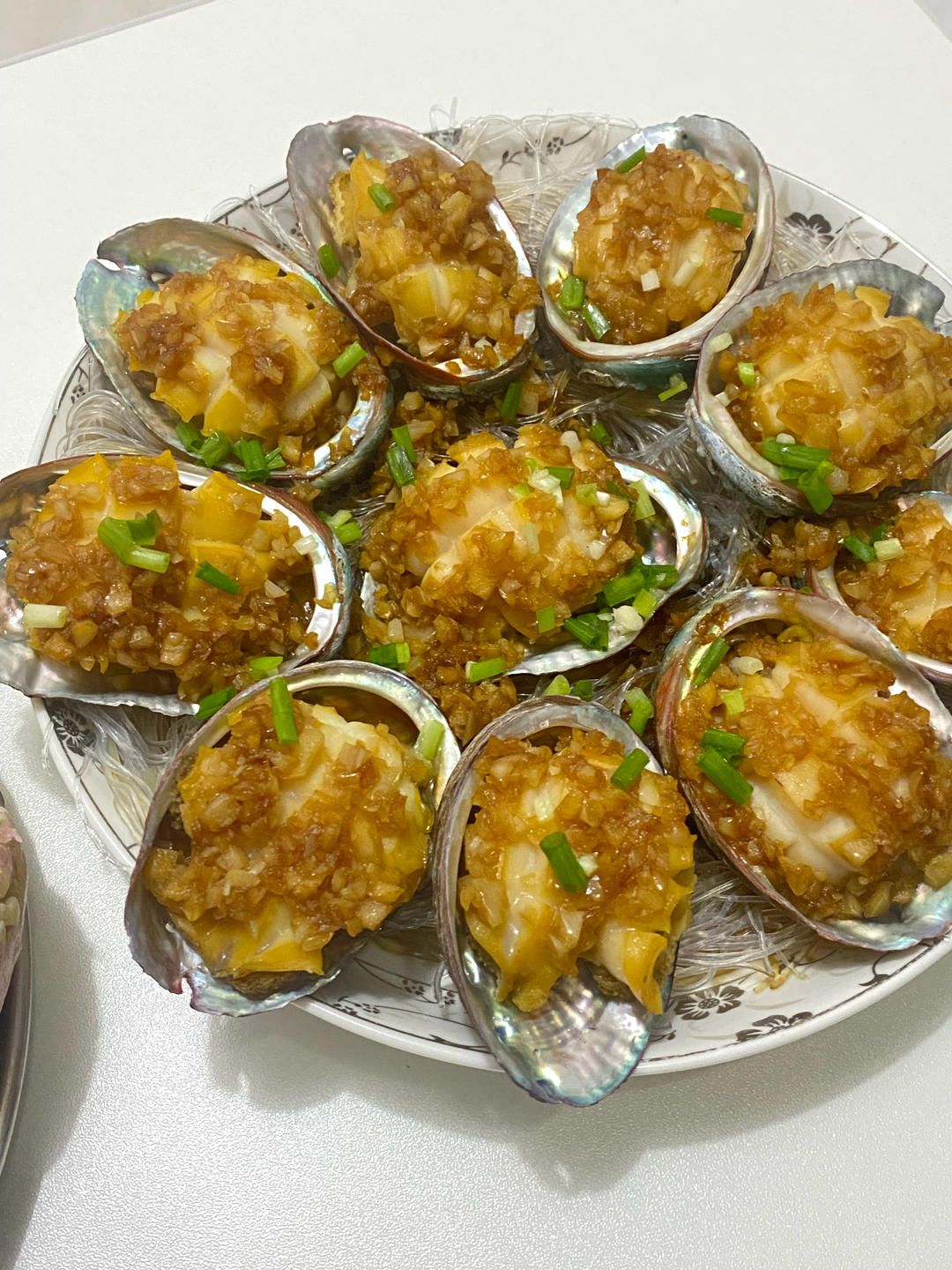 蒜蓉粉丝蒸鲍鱼