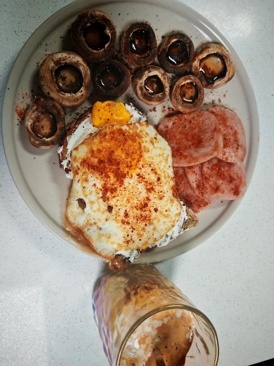 能量满满的鸡蛋芝士吐司