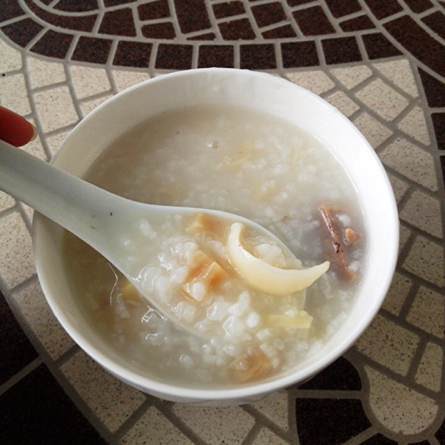 鲜虾砂锅粥