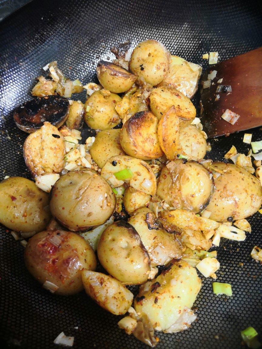 孜然香辣小土豆 Dry Fried Baby Potato