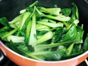 炒青菜，脆而不生，熟而不老的做法 步骤5