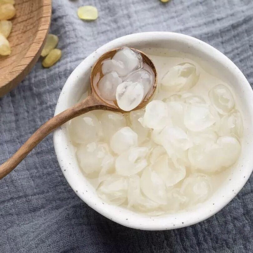 桃胶皂角米炖银耳的做法 步骤3