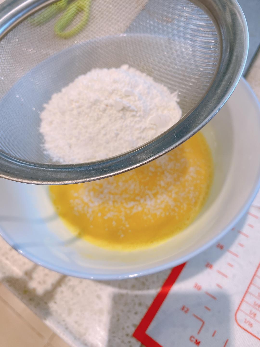 草莓🍓瑞士卷的做法 步骤4