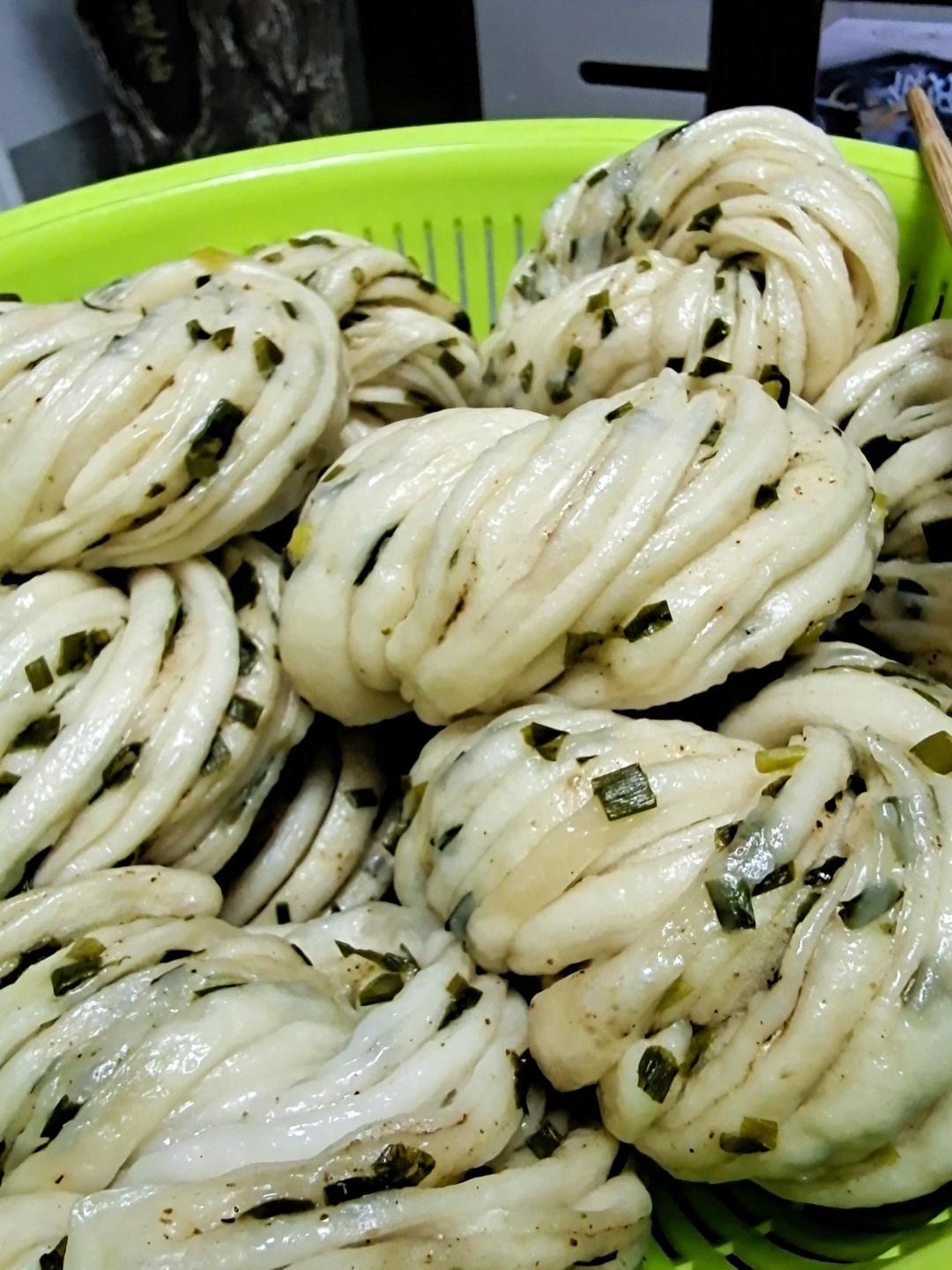 椒盐葱香花卷&古早味芝麻酱红糖花卷