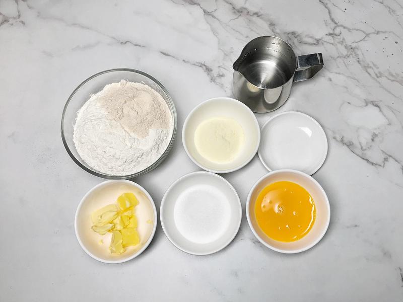 纯奶手撕吐司的做法 步骤1