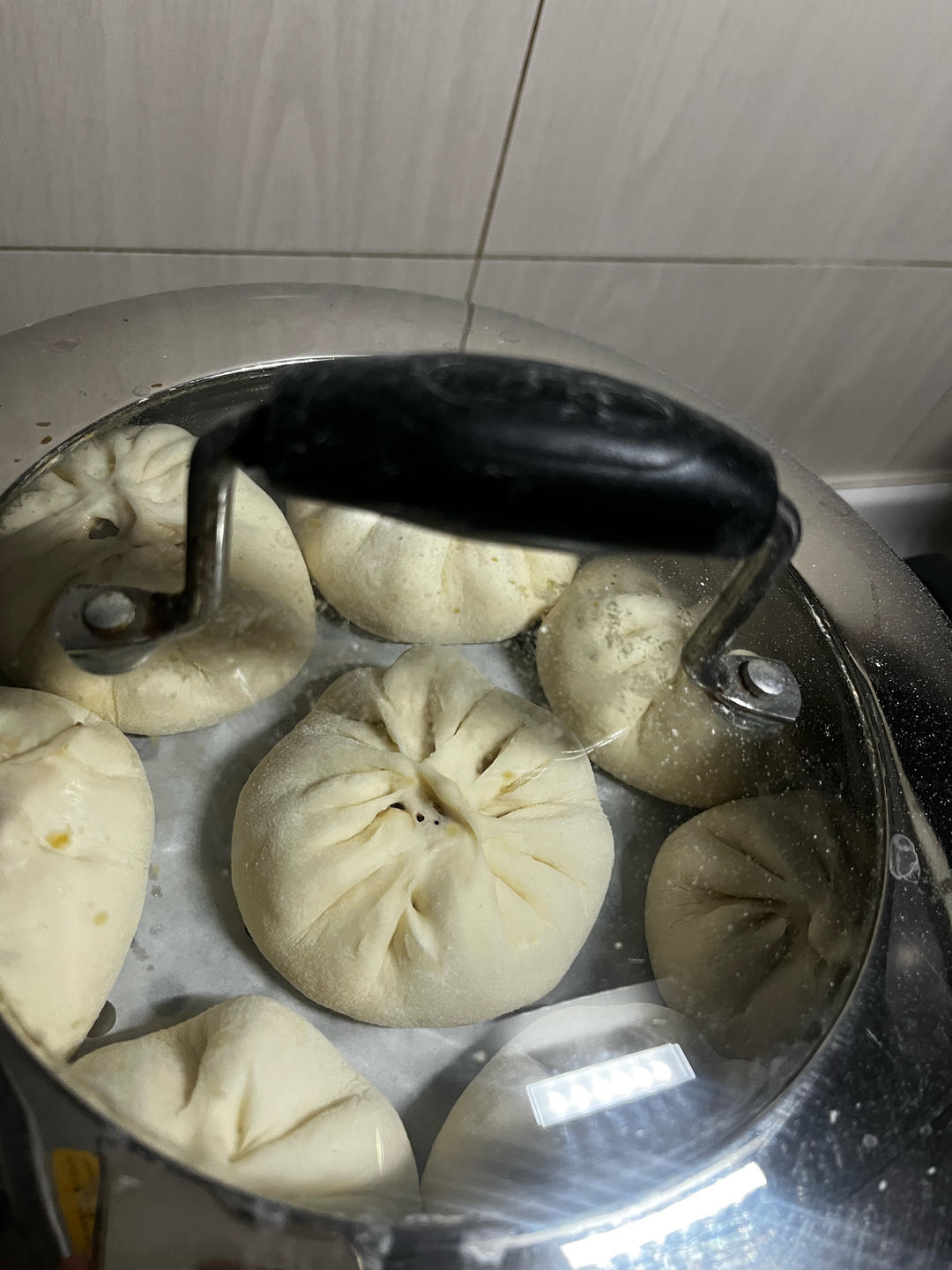 鲜美多汁的洋葱牛肉包子