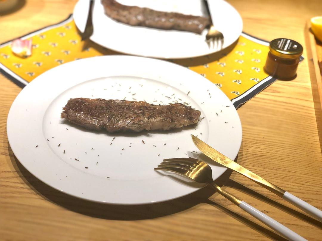 好吃到哭的煎牛排