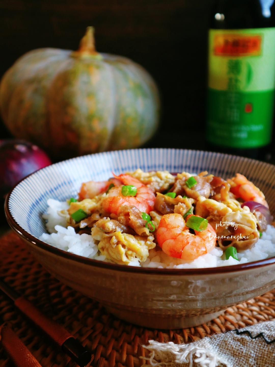 港式鲜虾滑蛋牛肉饭