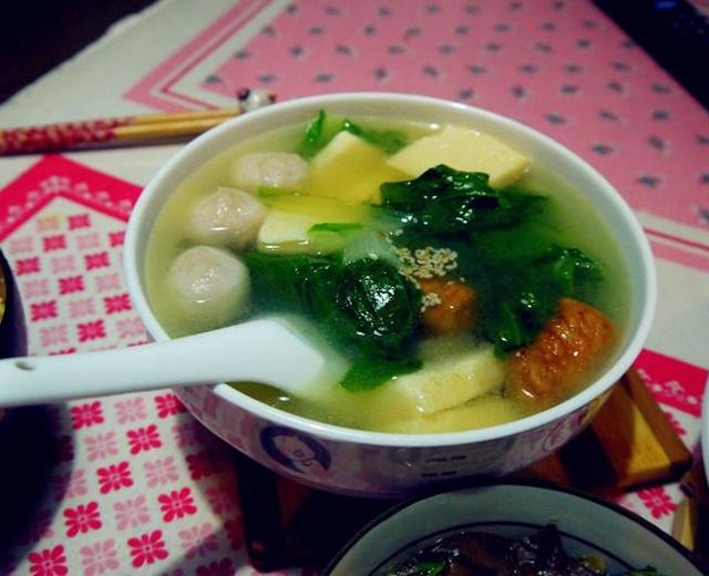 白菜豆腐贡丸汤