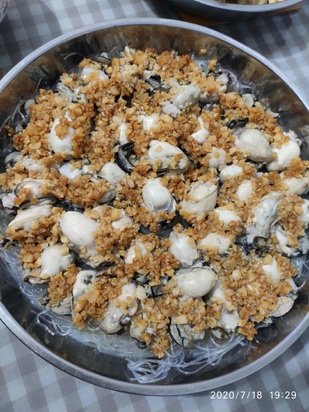 蒜蓉粉丝蒸生蚝