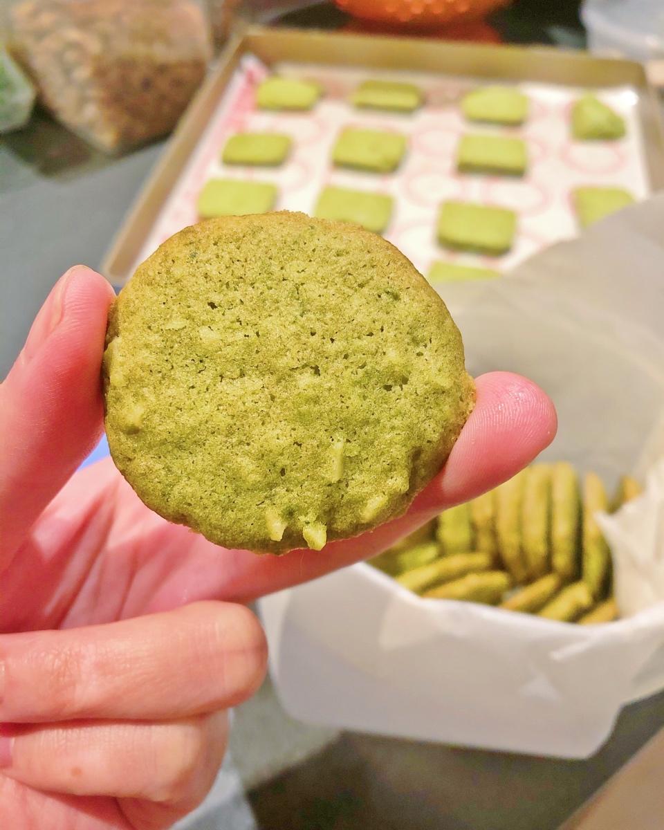 小白零失败做当红饼干：抹茶核桃饼干