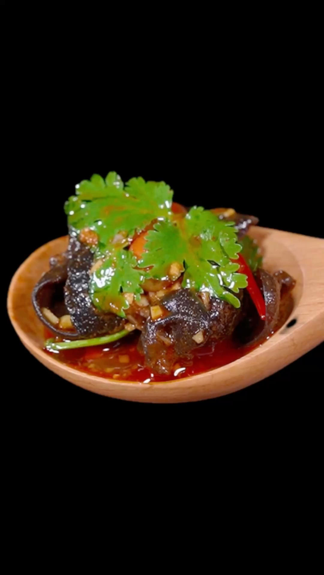 如果大鱼大肉吃腻了，那就一定要试试这道清脆爽口的小凉菜，特别的解腻