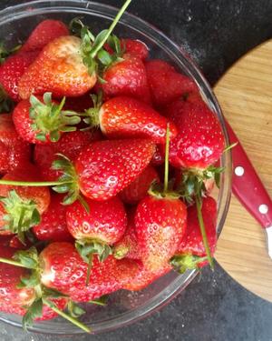 🍓草莓棒棒糖的做法 步骤1