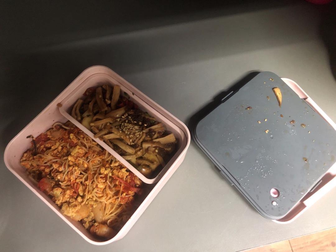 特浓番茄焖虾仁蛋蛋碎虾子面【健康一锅端】