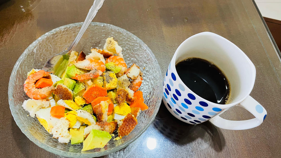 早餐之牛油果鸡蛋沙拉