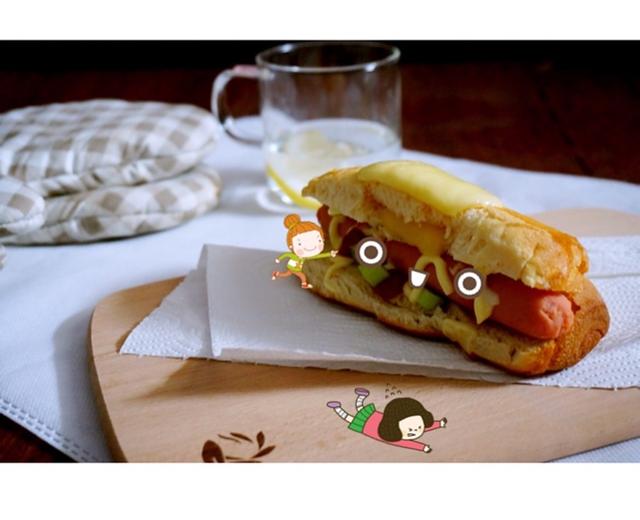黄油面包卷夹心早餐 ——爱的早餐的做法