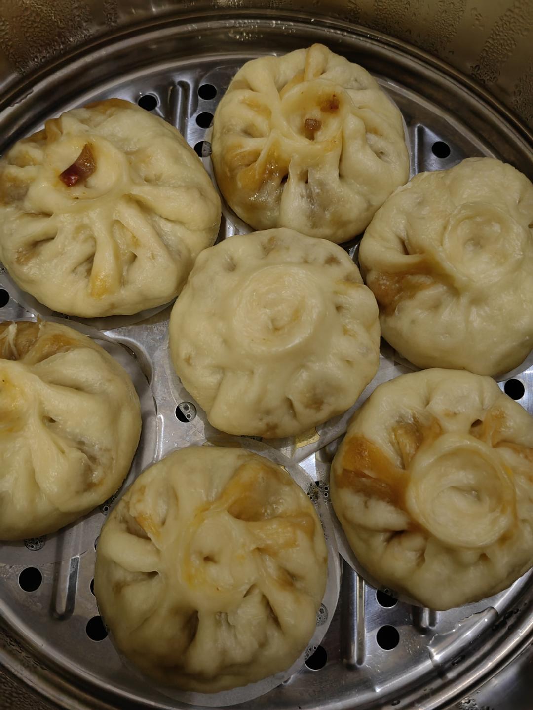 洋葱鸡肉包子-鸡肉Q弹，洋葱爆香，晶莹剔透