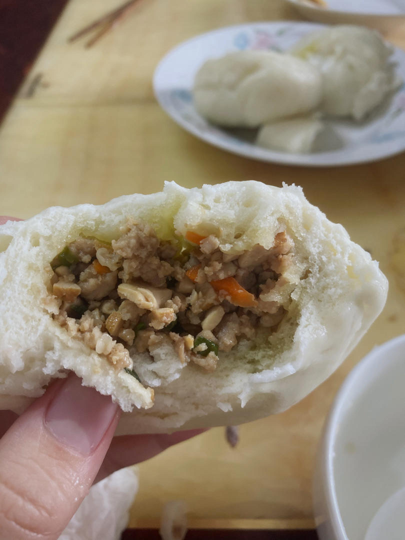 松软多汁的肉包～