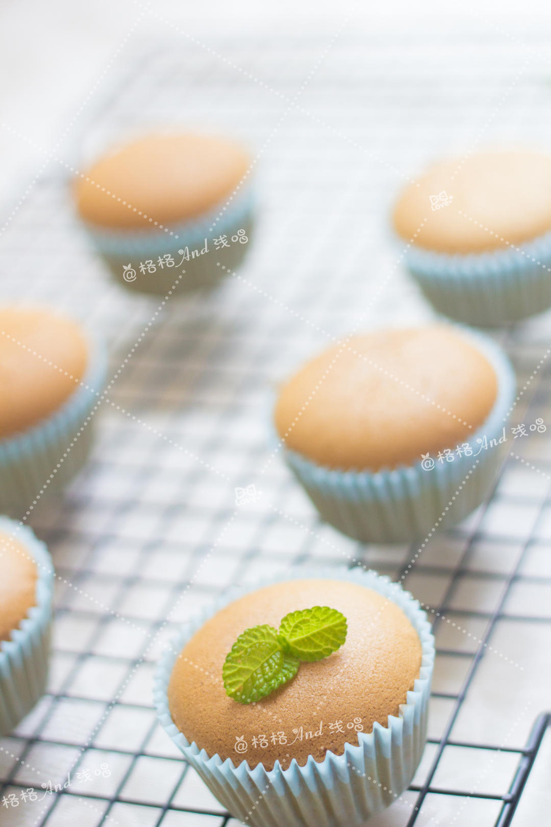 《炼乳绵绵小蛋糕》，纸杯蛋糕，海绵小蛋糕，方便快手，宝宝的最爱~