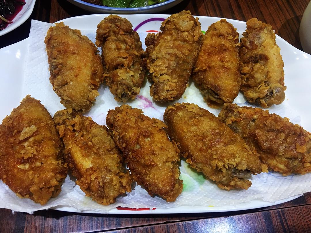 好吃到舔手指的蒜香炸鸡翅