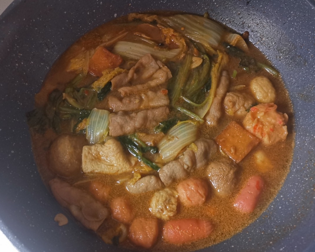 火锅炖菜（适合清理冰箱剩菜）的做法