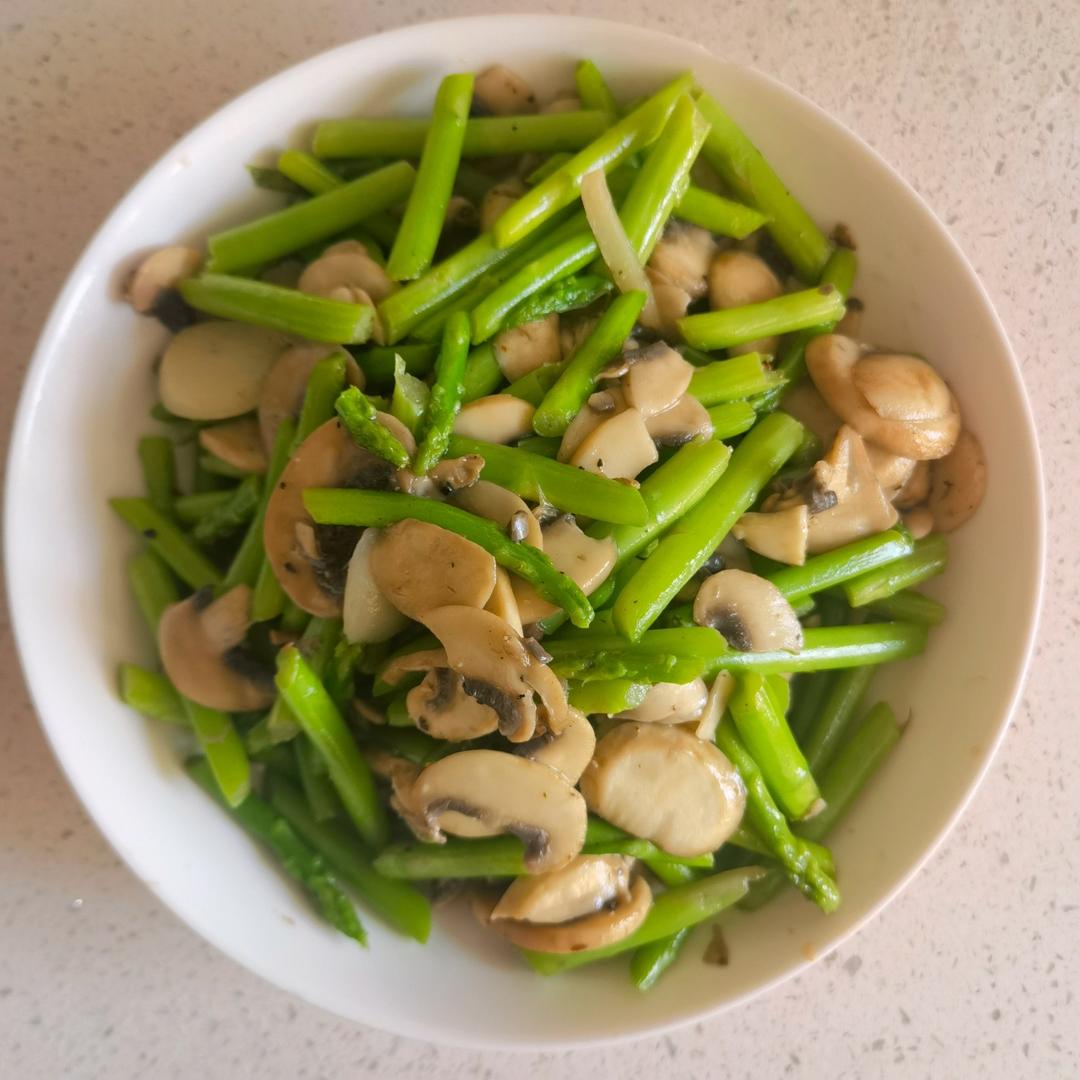 教你做最好吃的芦笋炒蘑菇 新手速get！