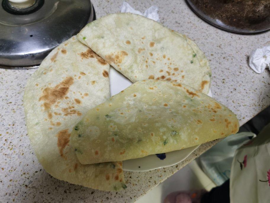 葱花大饼、蓬松柔软又简单的大葱烙饼