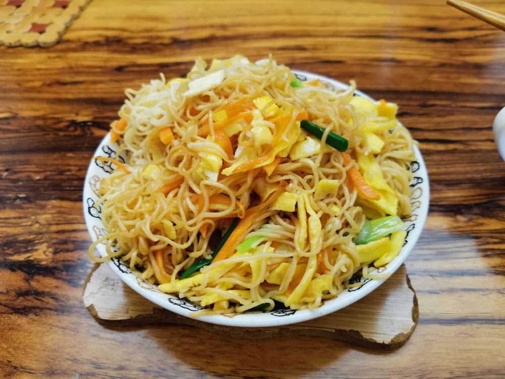 香喷喷素三丝炒面