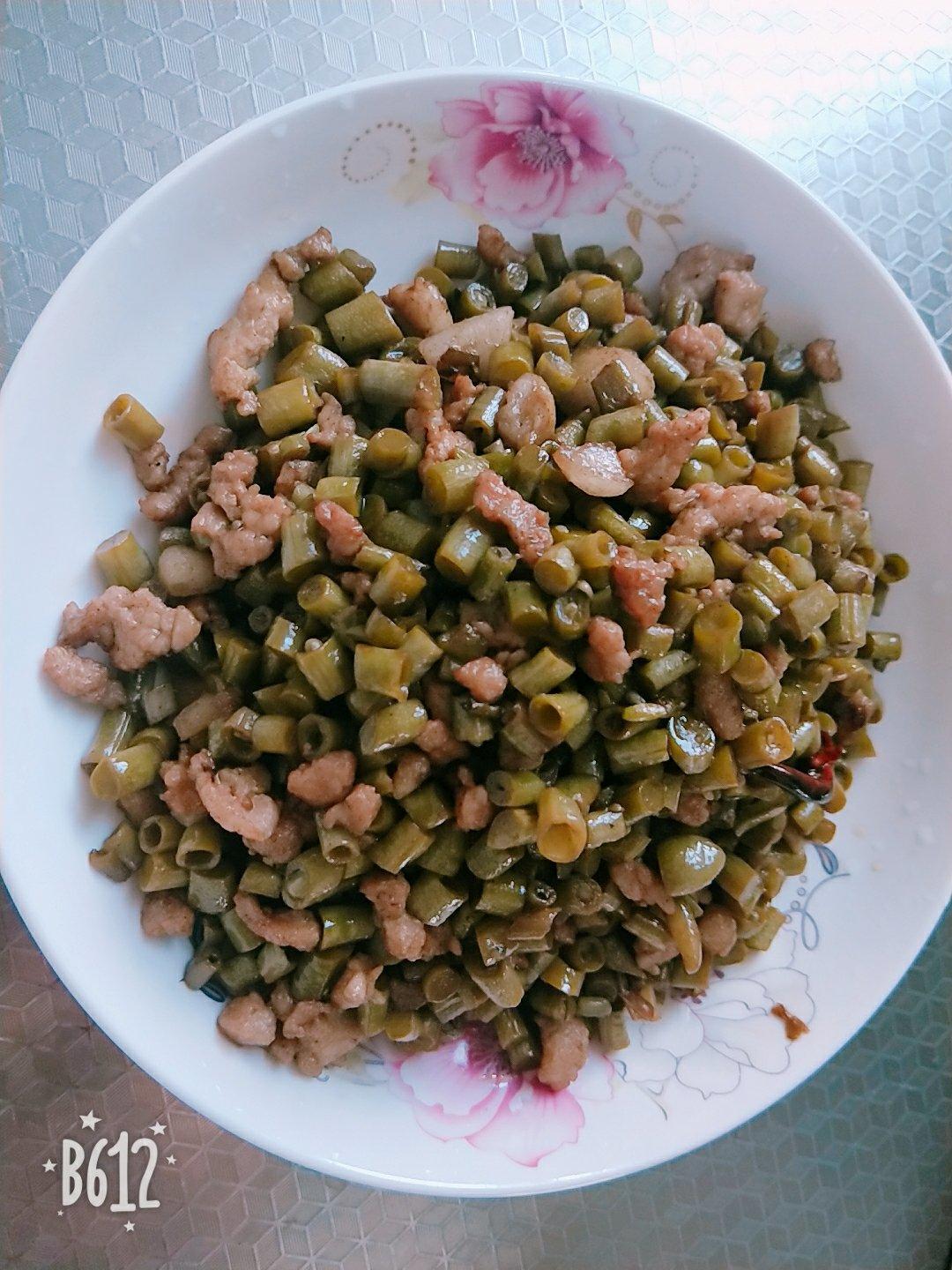 肉末尖椒酸缸豆