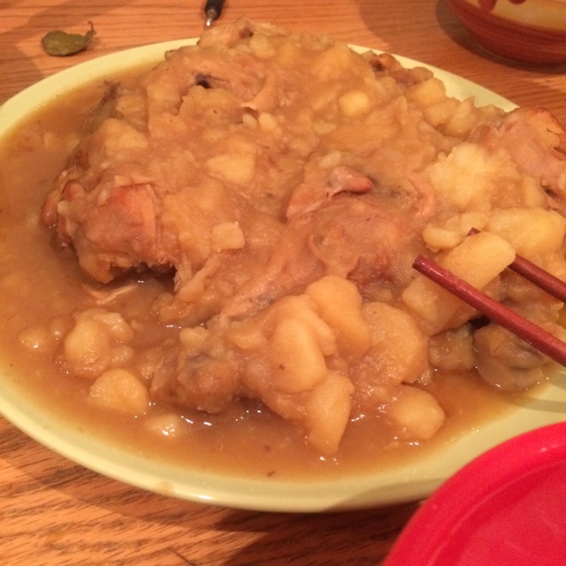 土豆炖翅根