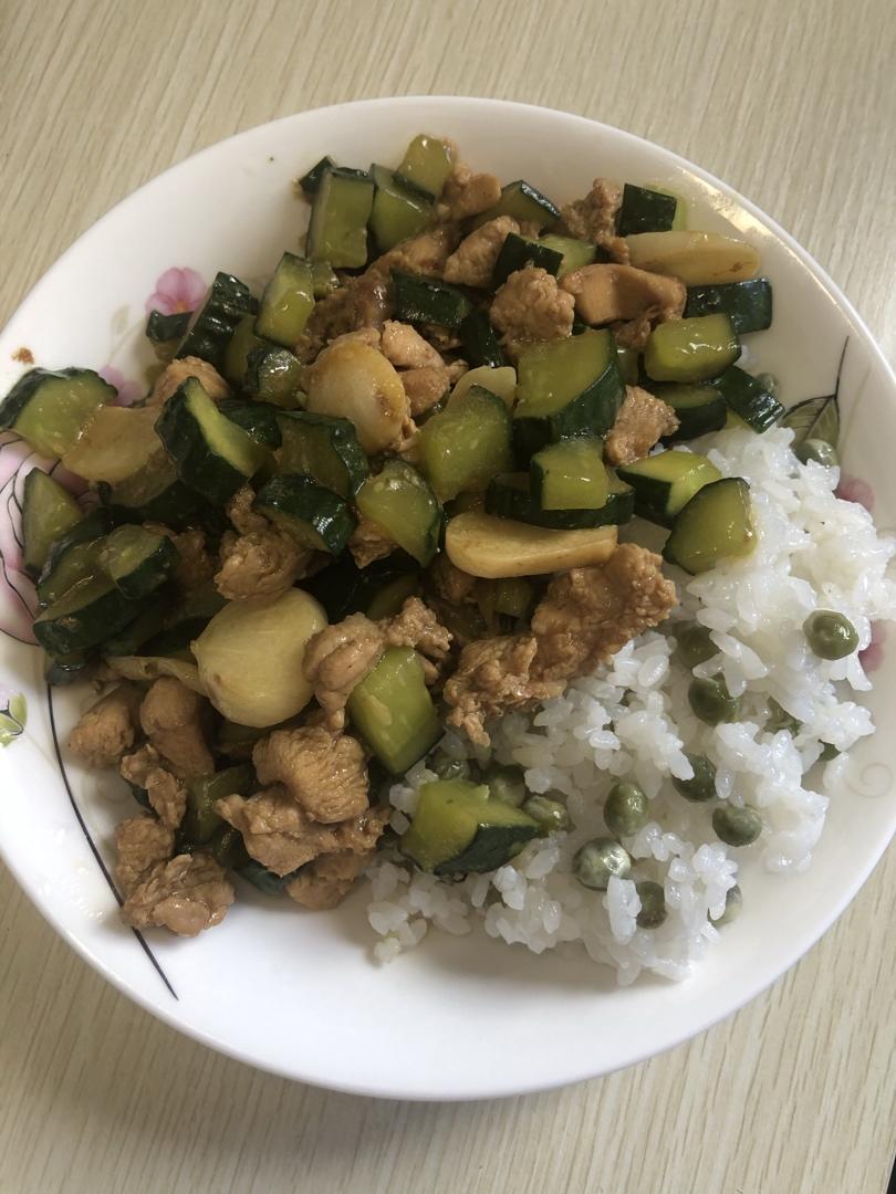 清炒黄瓜鸡胸肉