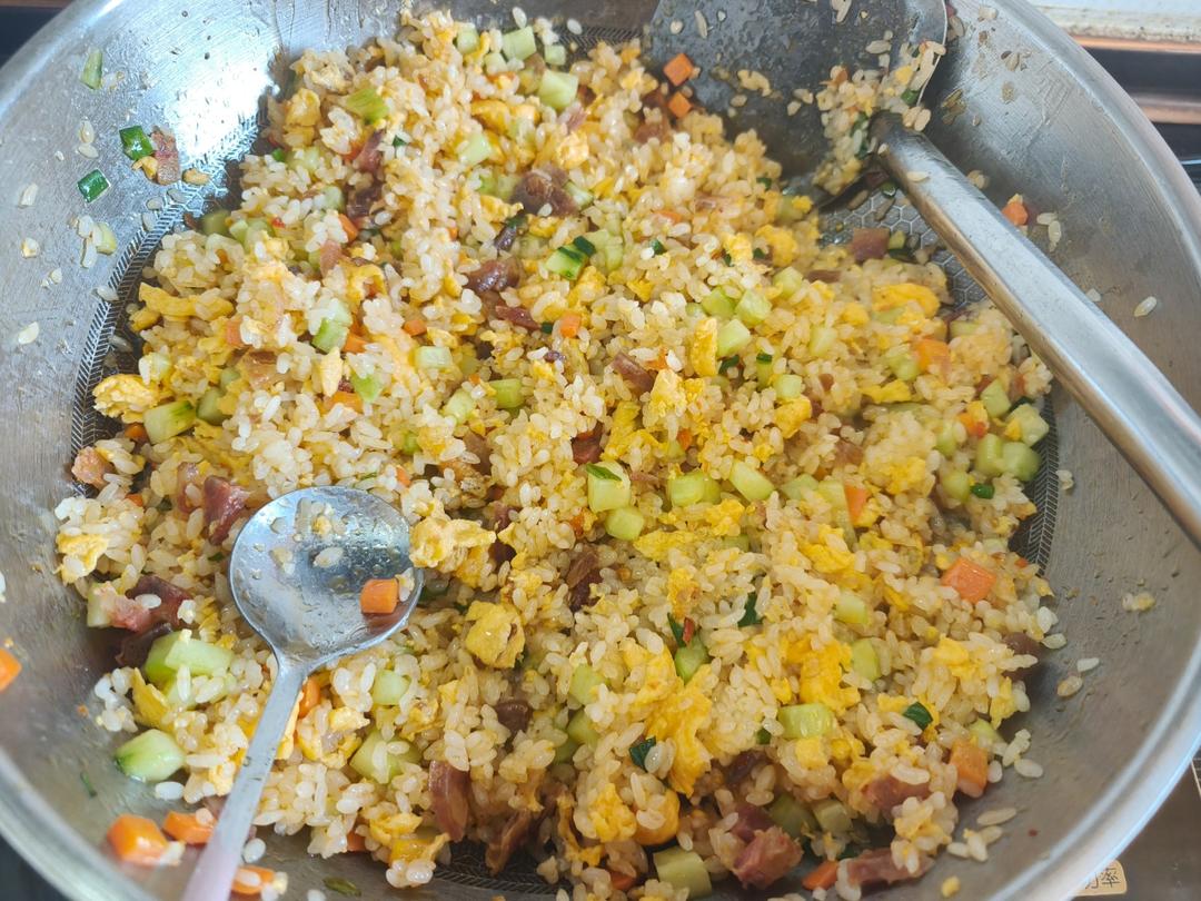 超级香的扬州炒饭/火腿鸡蛋什锦炒饭