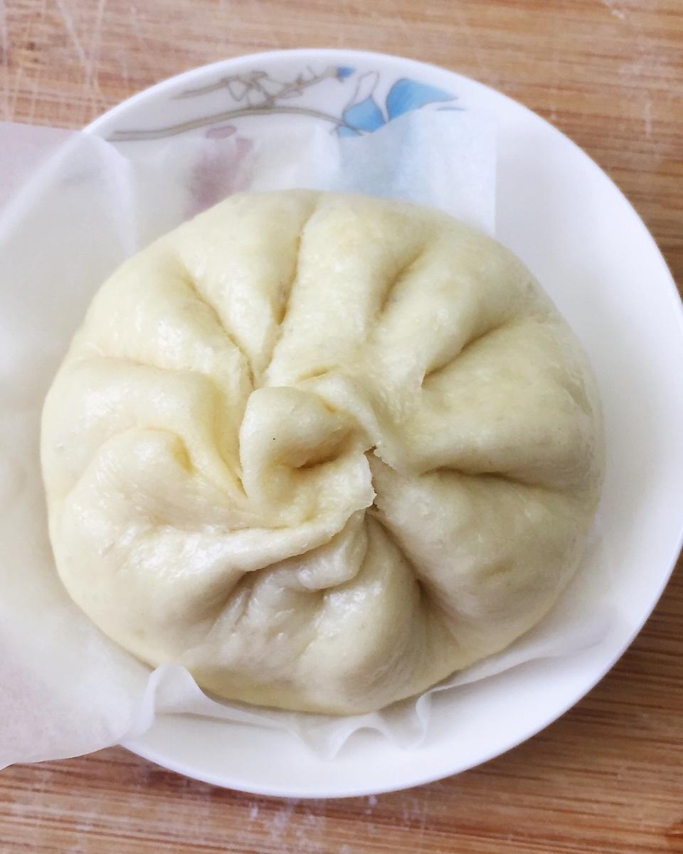 云朵般松软爆浆蜜汁叉烧包